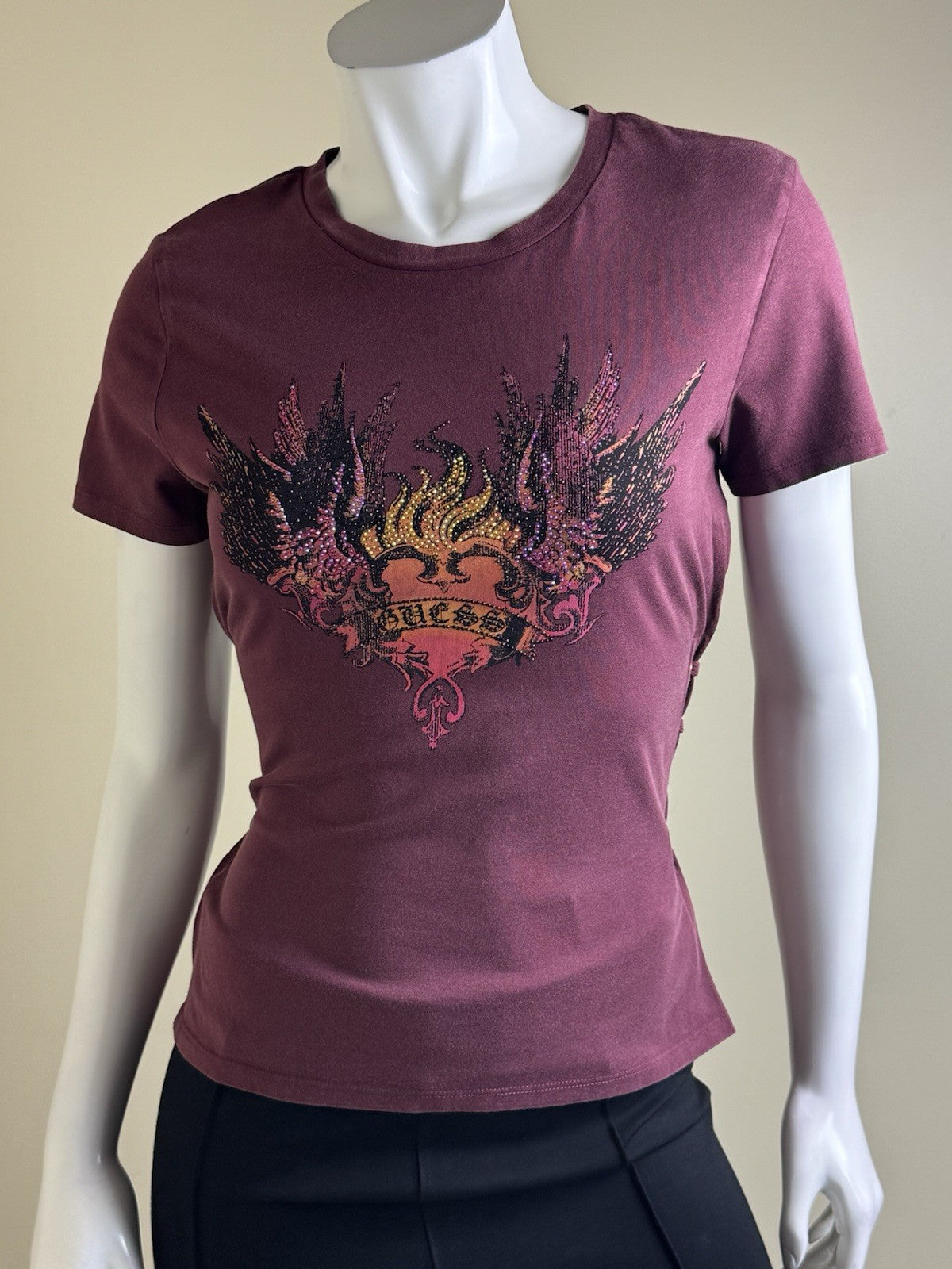 $59 Guess Women’s Heart Aflame Lace Tee Sz XS. (B.150)