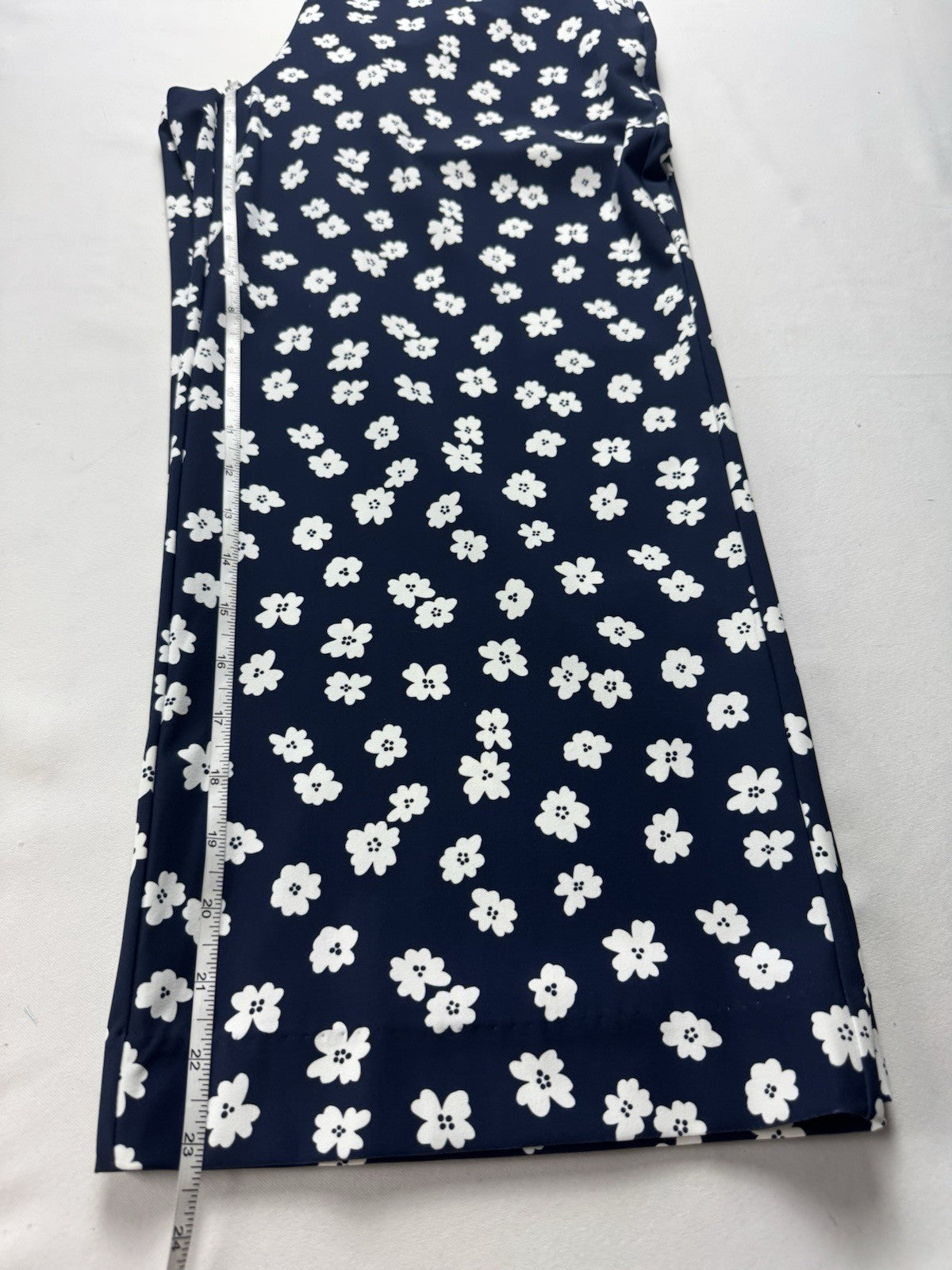 Jayebird Women’s Golf Robbie Pant Navy/White Floral Sz S.      (B.158)
