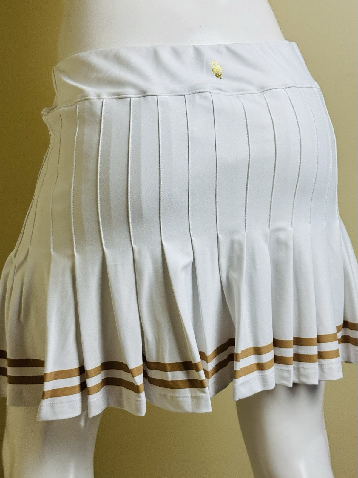 Smith & Quinn Athletic Skort Skirt Sz L.      (B.154))