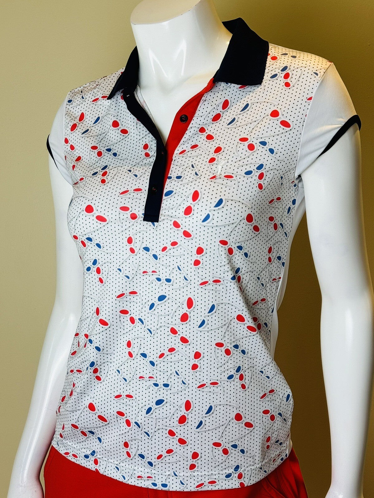 GOLFINO Women's Golf Shirt Sz 10.  (B.74)