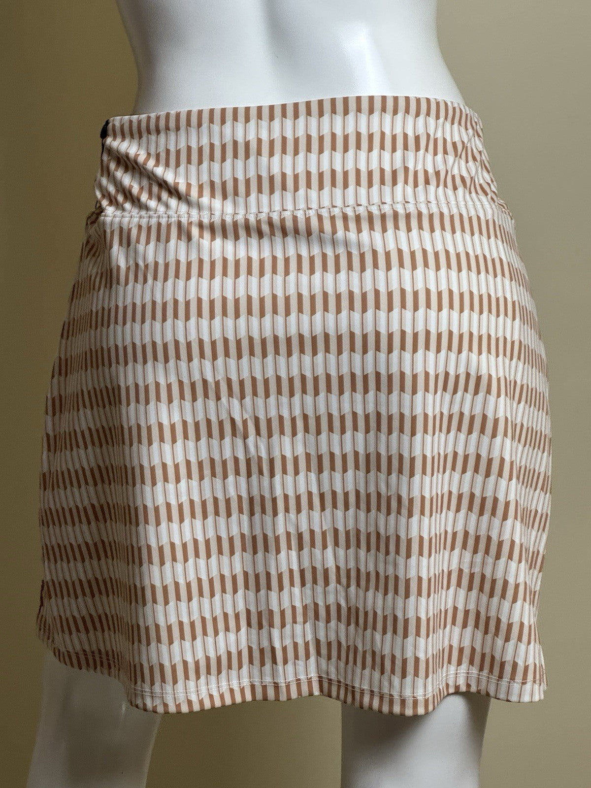 A. Putnam Womens Golf Skort Sz S   (B.037)