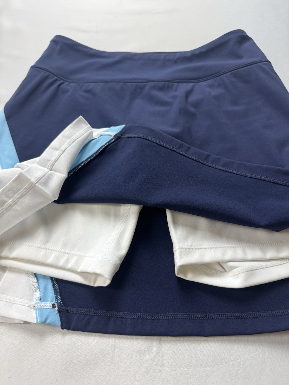 Addison Bay Women’s Skort Skirt Sz S.     (B.158)