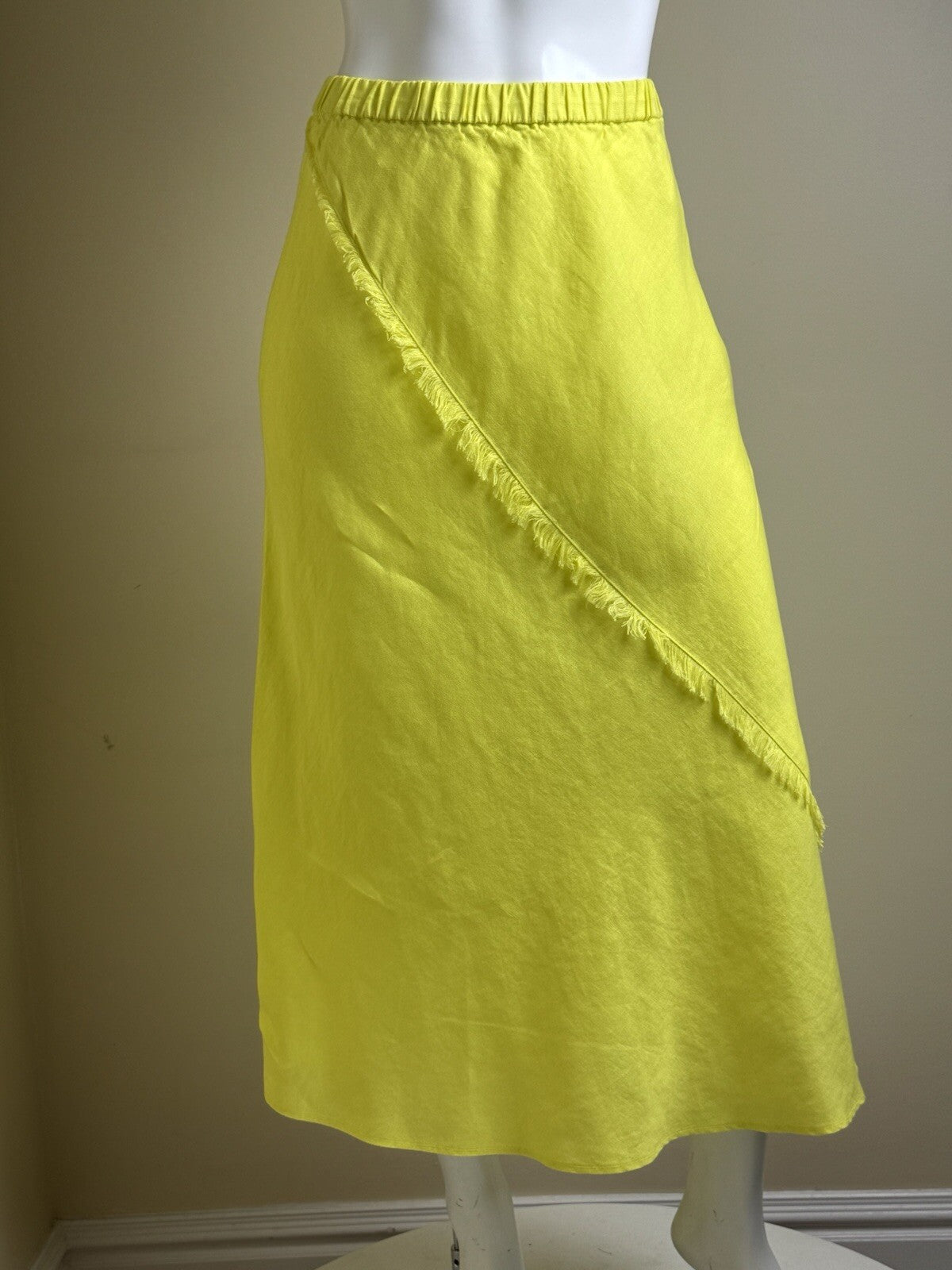 $109 DKNY Women's Neon Skirt Sz XS.  (B.142)