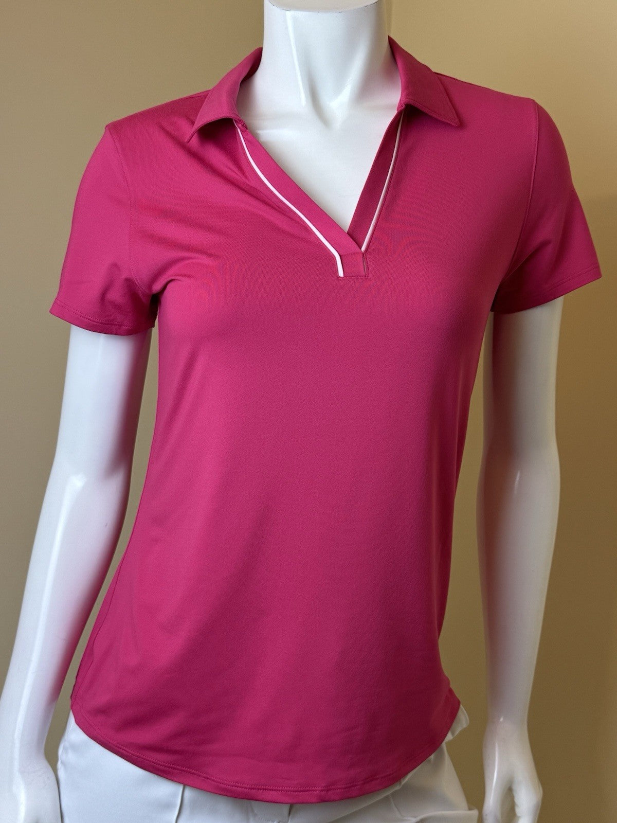 Puma Women’s Golf Shirt Sz S.   (B.161/4)