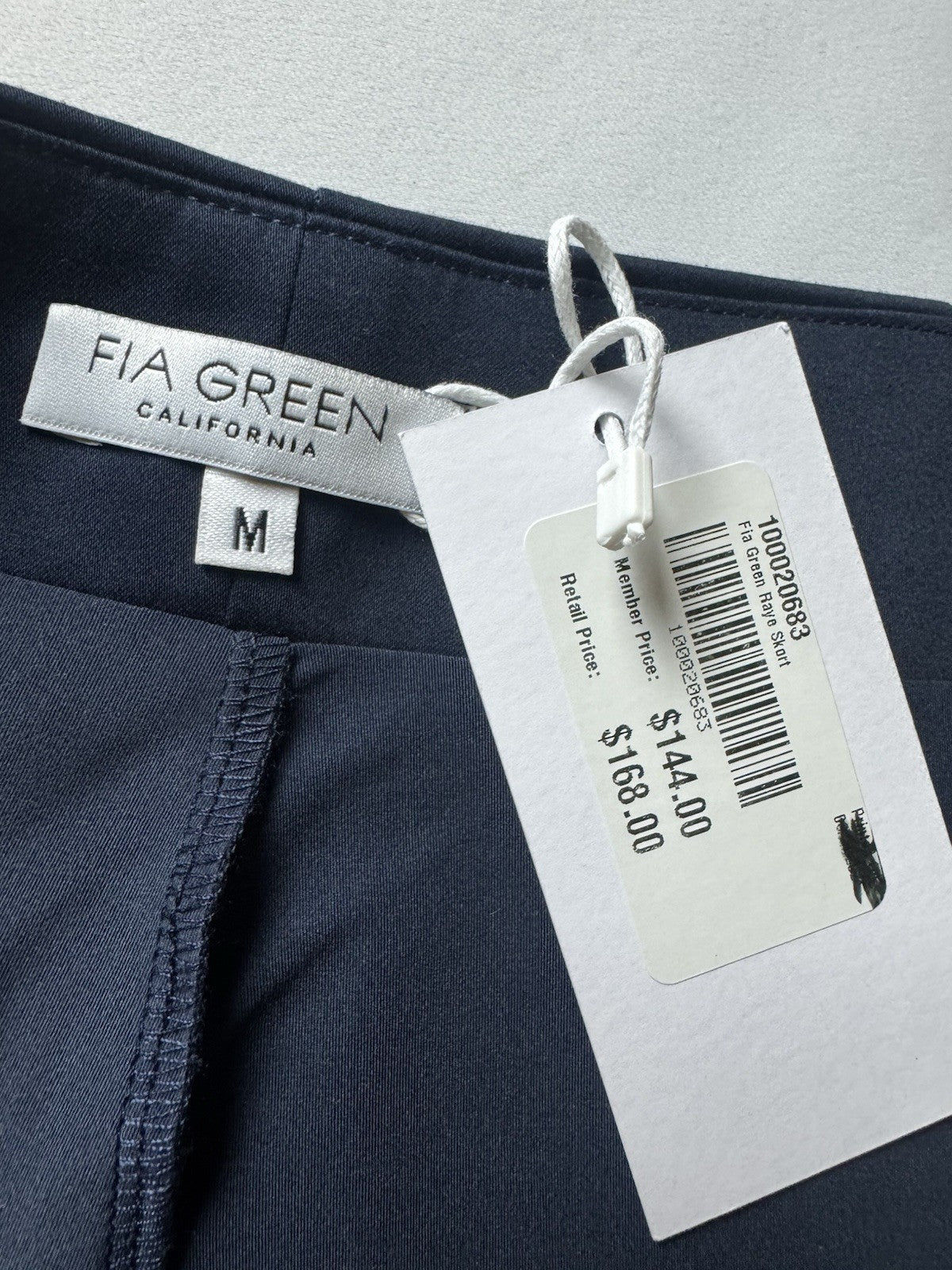 FIA Green California Women’s Navy Skort Skirt Sz M.    (B.160)