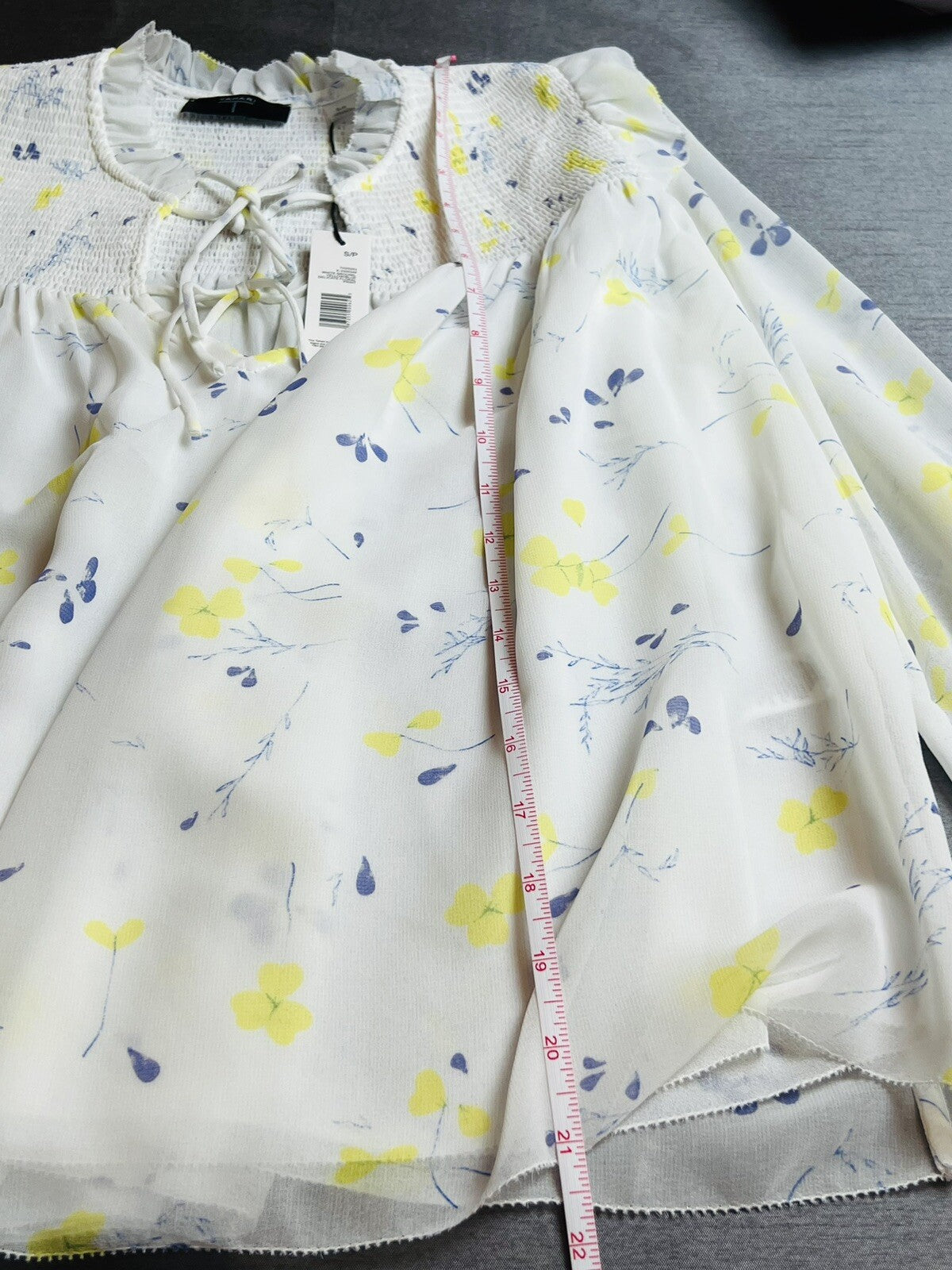 Tahari Women’s Long Sleeve Top Size S White Floral Blouse (3)