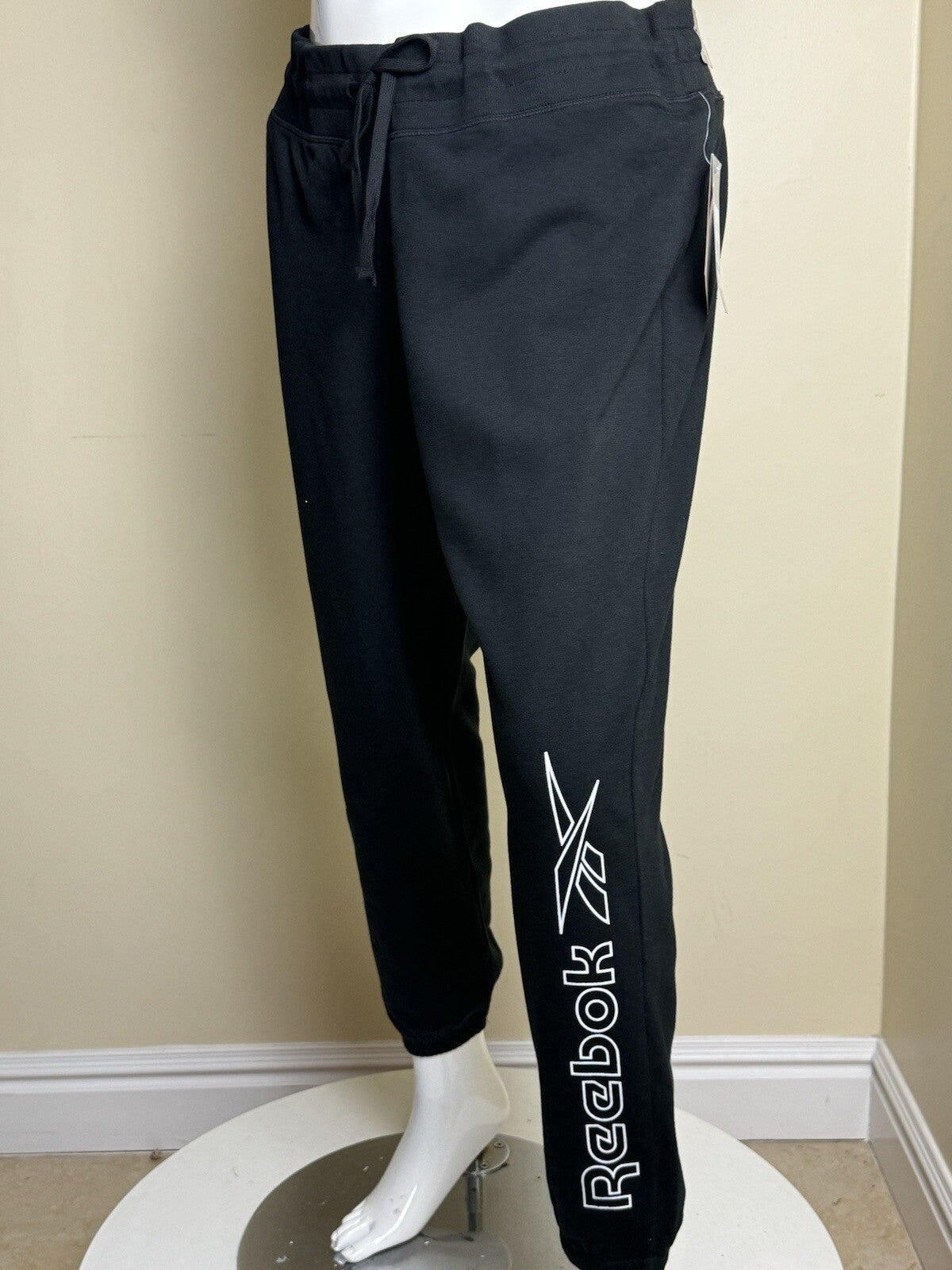 $70 Reebok Women's Black w/white Logo Jogger Sweatpants Sz 1X. (B.119)