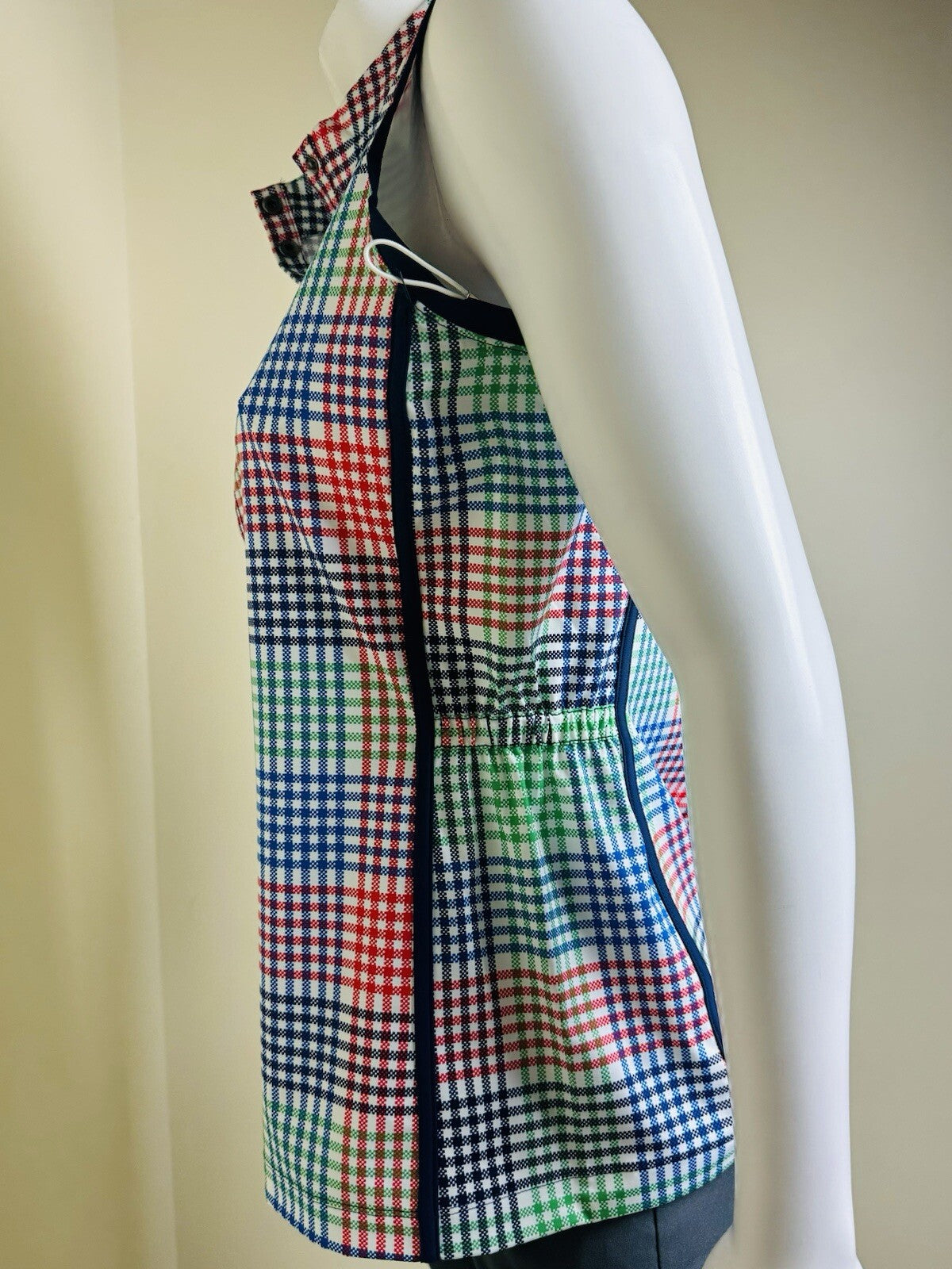 KINONA Women’s Sleeveless Golf Plaid Shirt Sz M     (B.160)