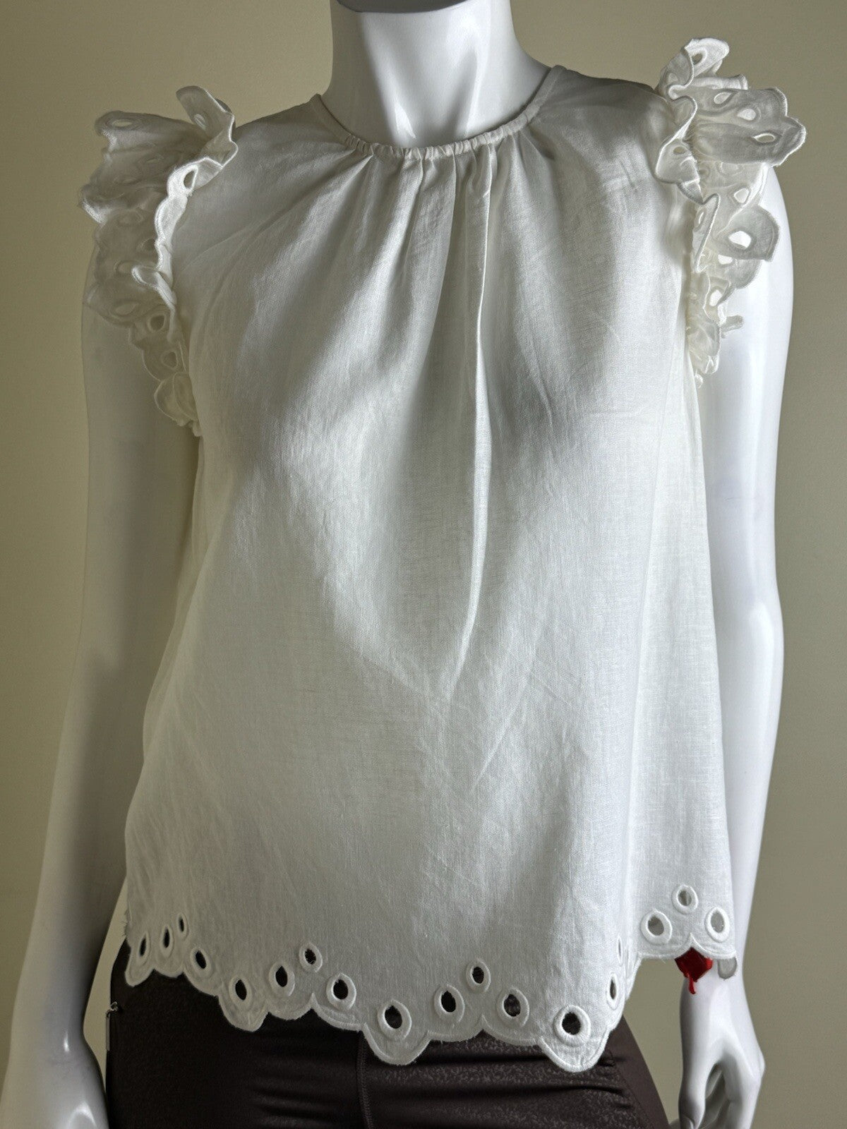 $245 Elie Tahari Women’s White Ruffled Sleeves Blouse Top Sz S. (B.85)