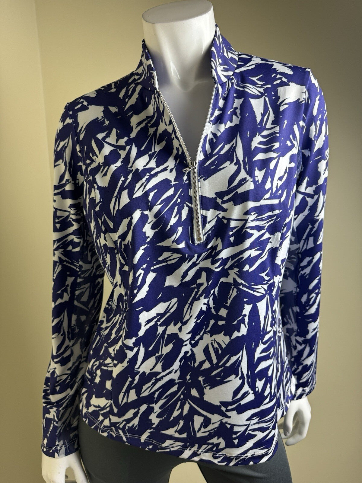 Amy Sport Women's Golf Long Sleeve Shirt Sz XL.     (B.111)