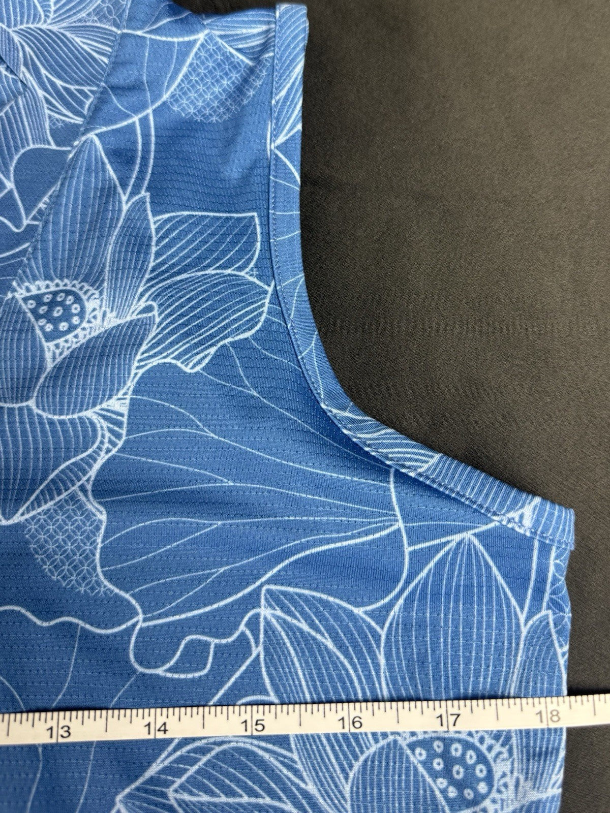 Sport Haley Women's Golf Shirt Sz M.        (B.174)