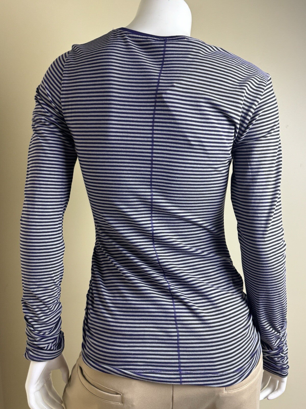 Cutter & Buck Women’s Sweatshirt Sz S. (B.106)