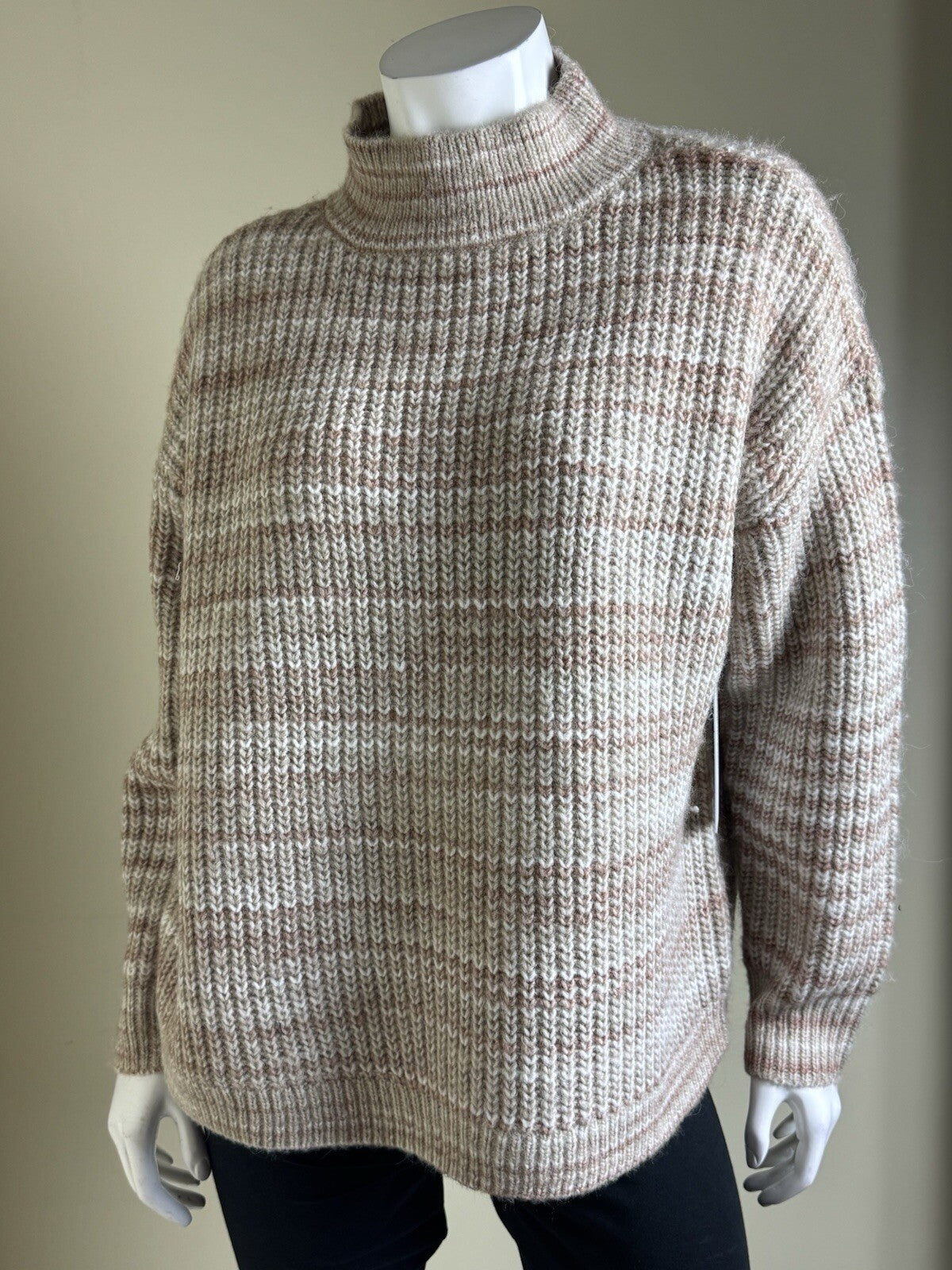 $89 Calvin Klein Women's Sweater Size M. (B.95)