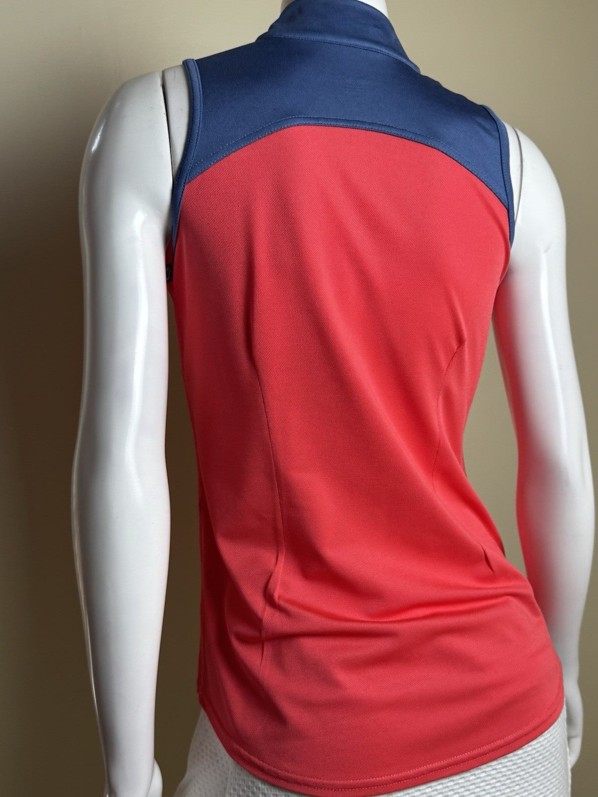 $82 JOFIT WOMEN'S GOLF SHIRT Sz M        (B.175)