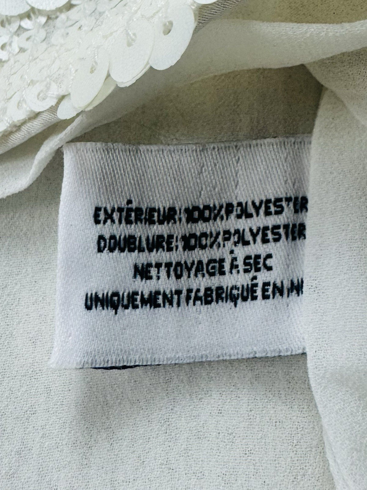 $228 Walter Baker Ashlee Skirt Vanilla Sequin Size 6   (B.152)