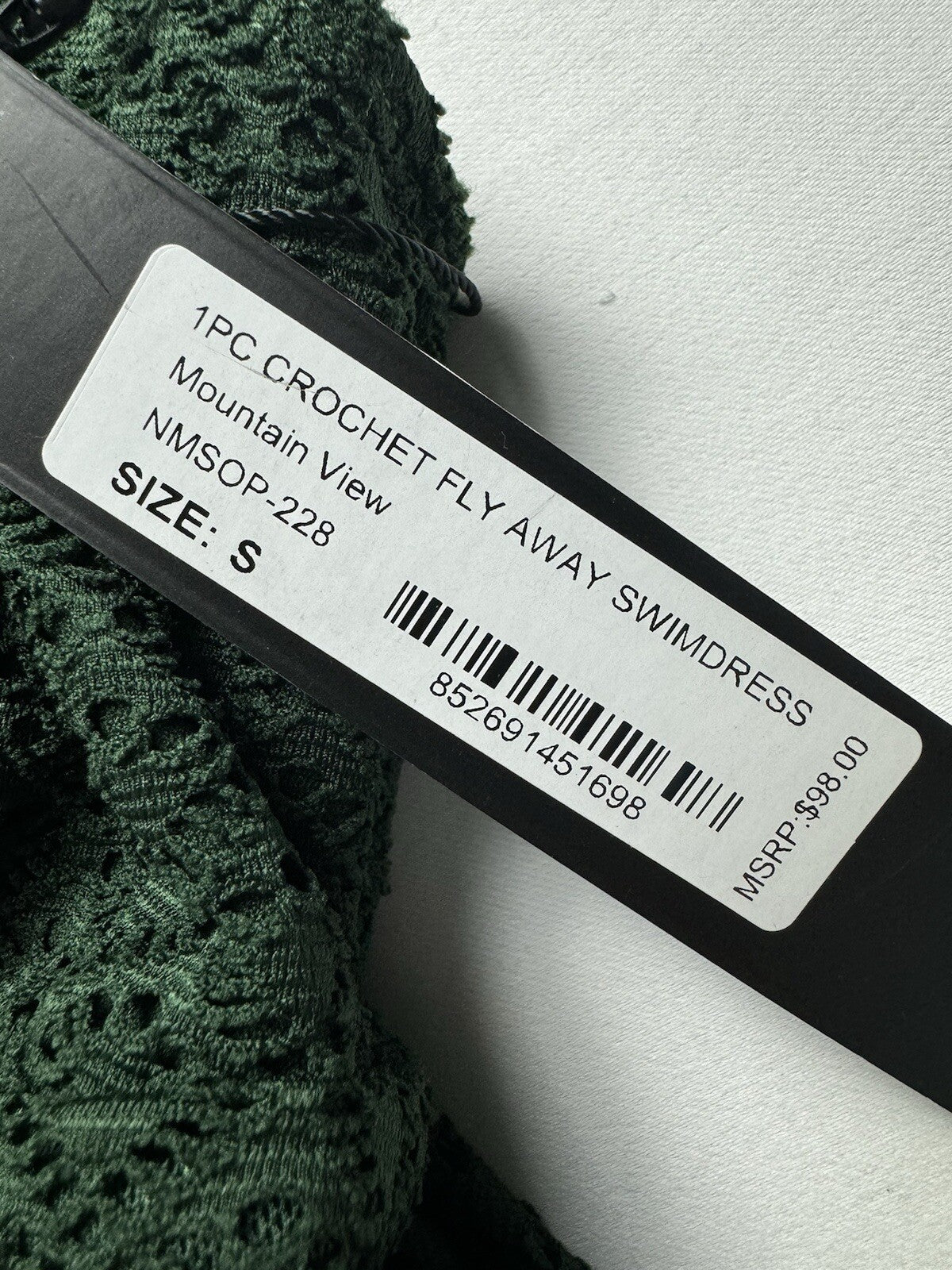 $98 Nicole Miller 1 Pc Swimsuit Green Crochet Sz S Bathing suit (B.53)