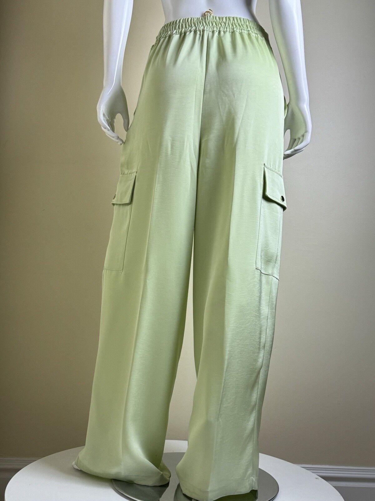 House Of Harlow SATIN Green Size M PANTS WIDE LEG POCKETS. (B.86))