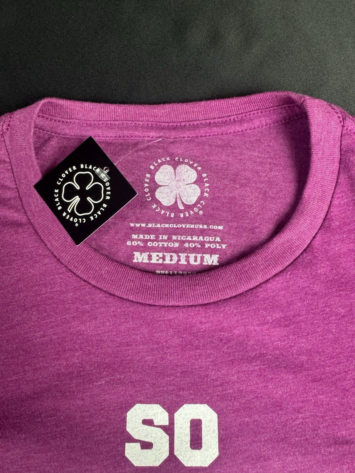 Black Clover Women’s T-Shirt  Pullover Sz S  (B.174)