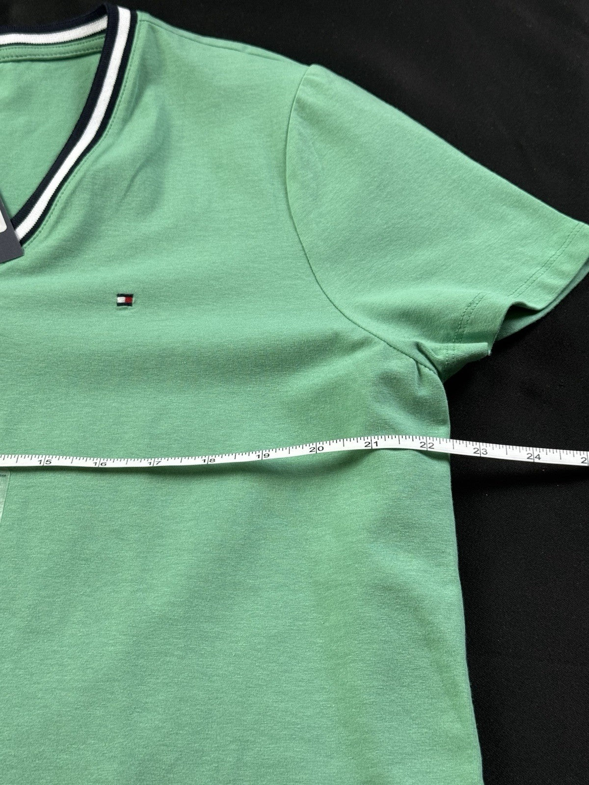 Tommy Hilfiger Women's Green T-Shirt Sz 2XL.   (B.184)
