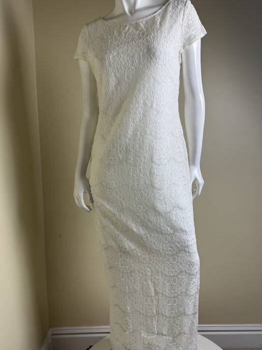 Kate & Lily Lace White Dress Size 14       (B.145)