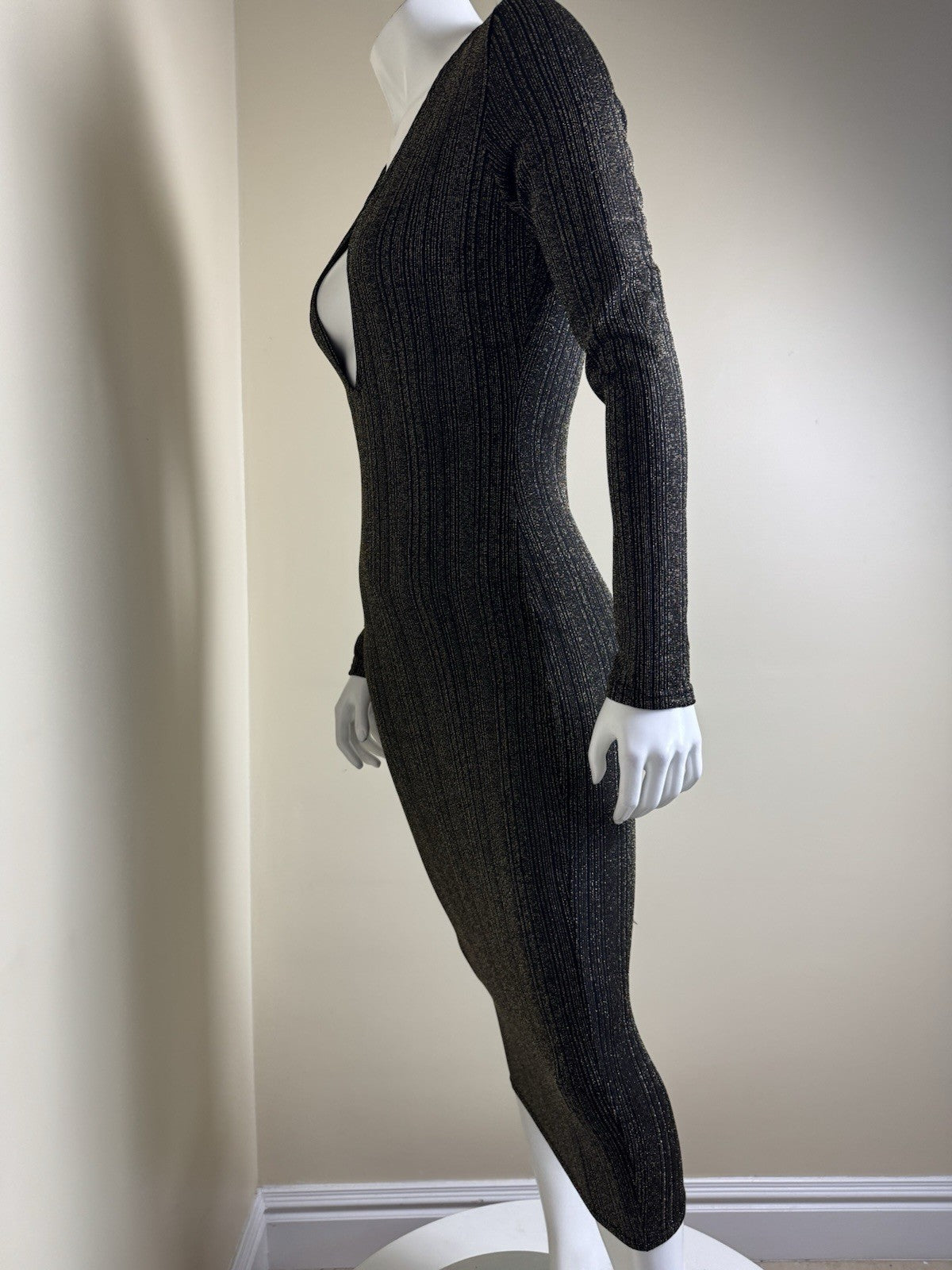 Magia USA V Neck Long Sleeve Dress Women’s Sz L.     (B.149)