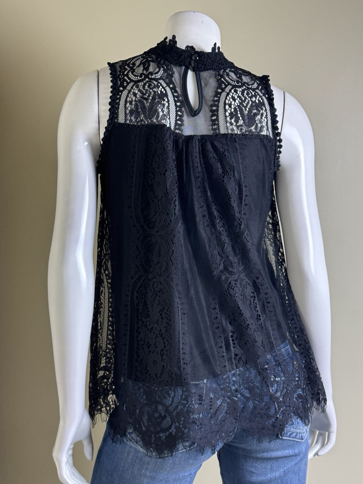 NY Collection Women’s Lace Sleeveless Blouse Black Sz M. (B.147)