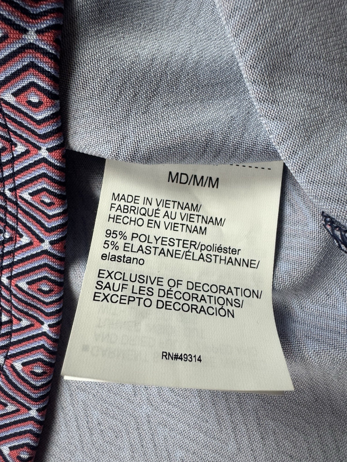 Under Armour Women's Golf Tennis Shirt Sz M.    (B.44)