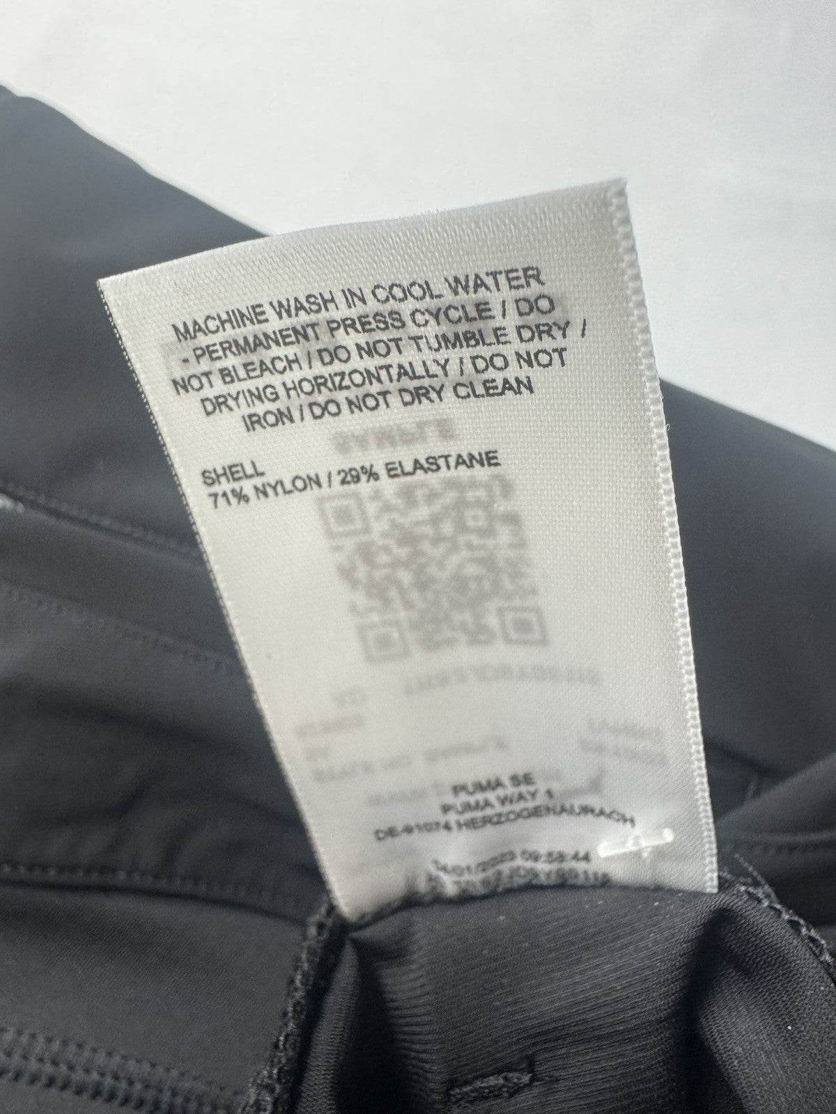 Puma Women’s Golf Pants Sz S.   (B.39)