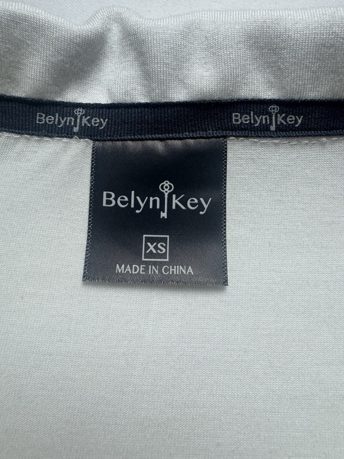 BELYN KEY Women’s Golf Shirt Sz XS.    (B.148)