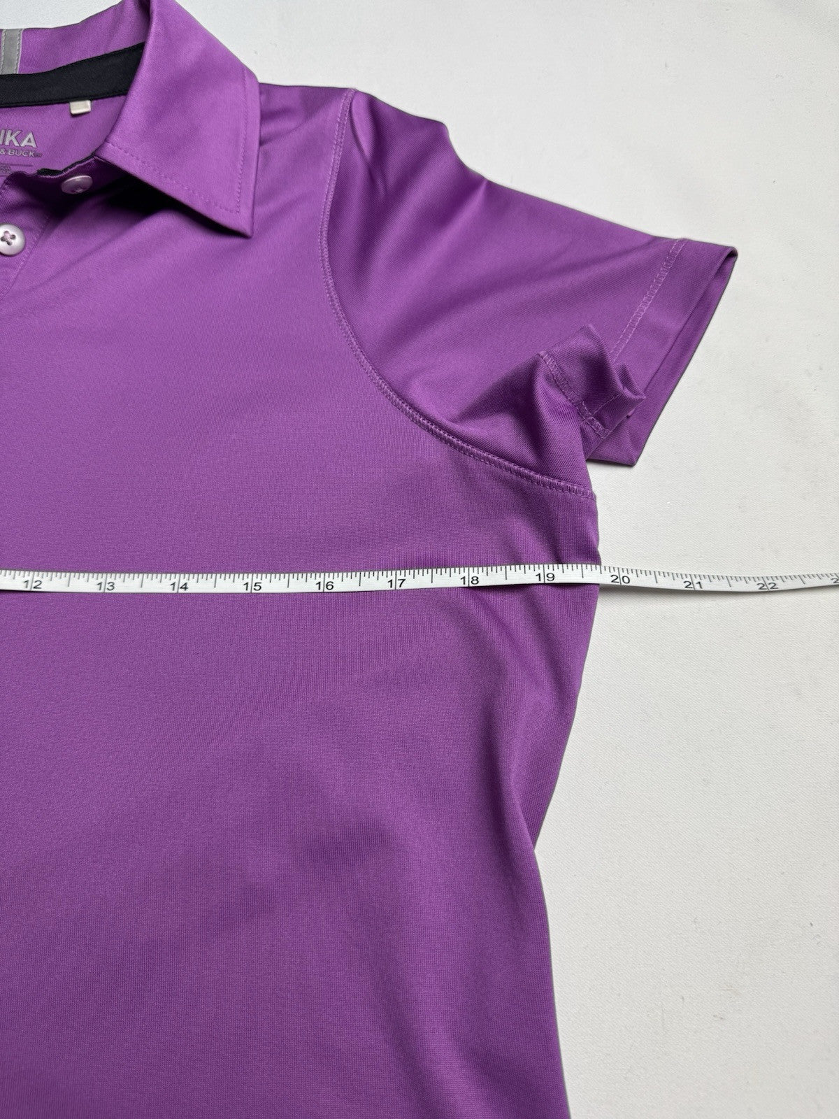 Annika Cutter and Buck Women’s Short Sleeve Polo Shirt Size L.      (B.124)