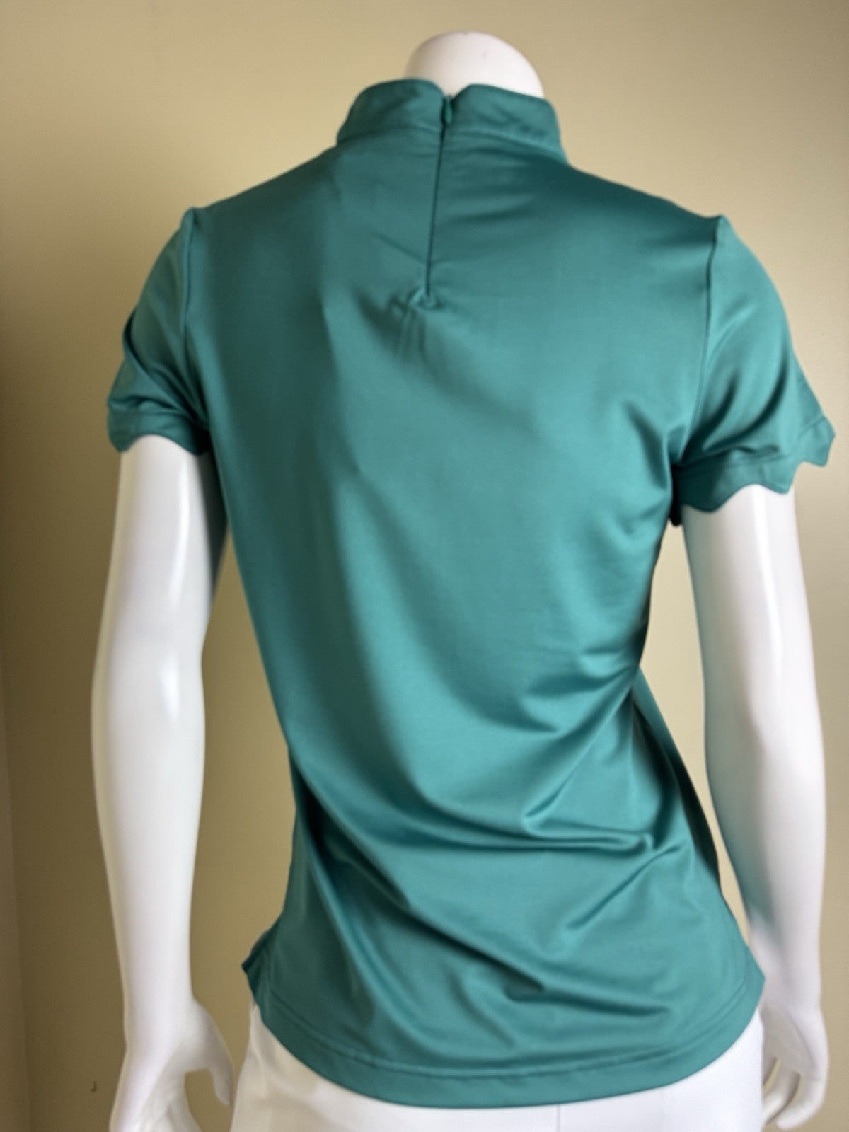 Teleri Athletics Women’s Golf Shirt Sz S.    (B.44)