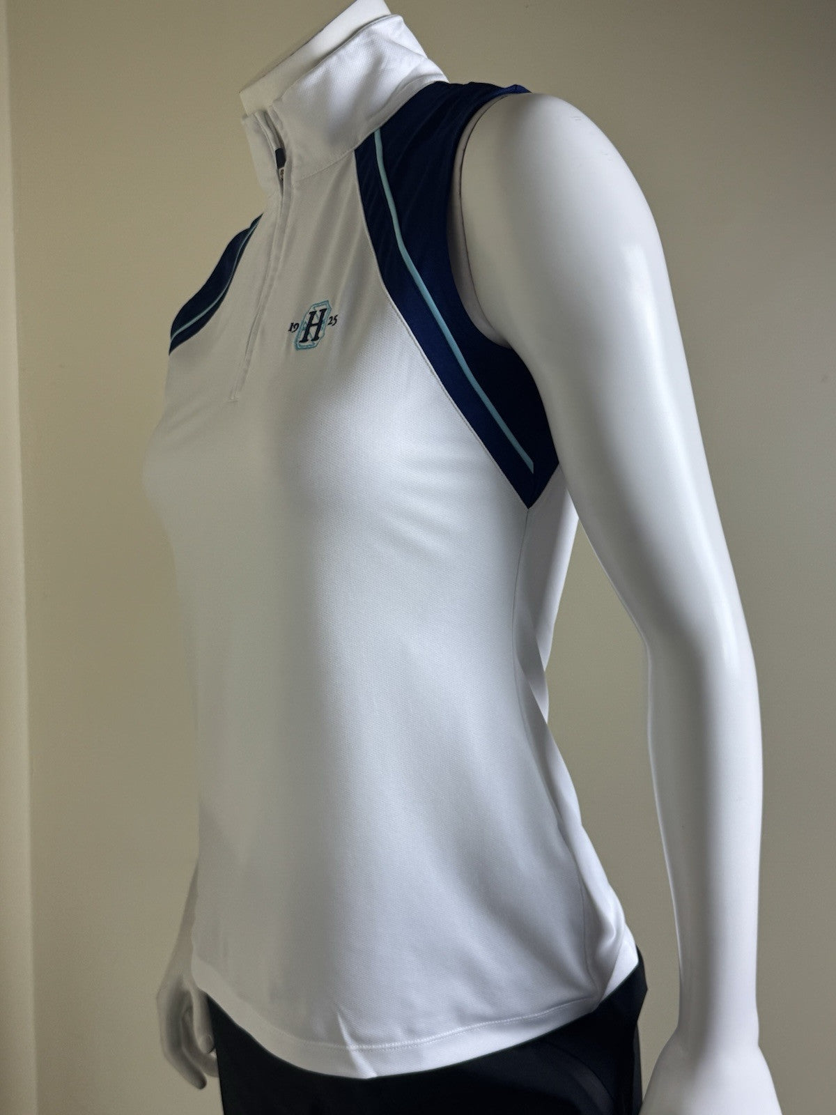 EP New York Women’s Golf Shirt Sz S.    (B.33)