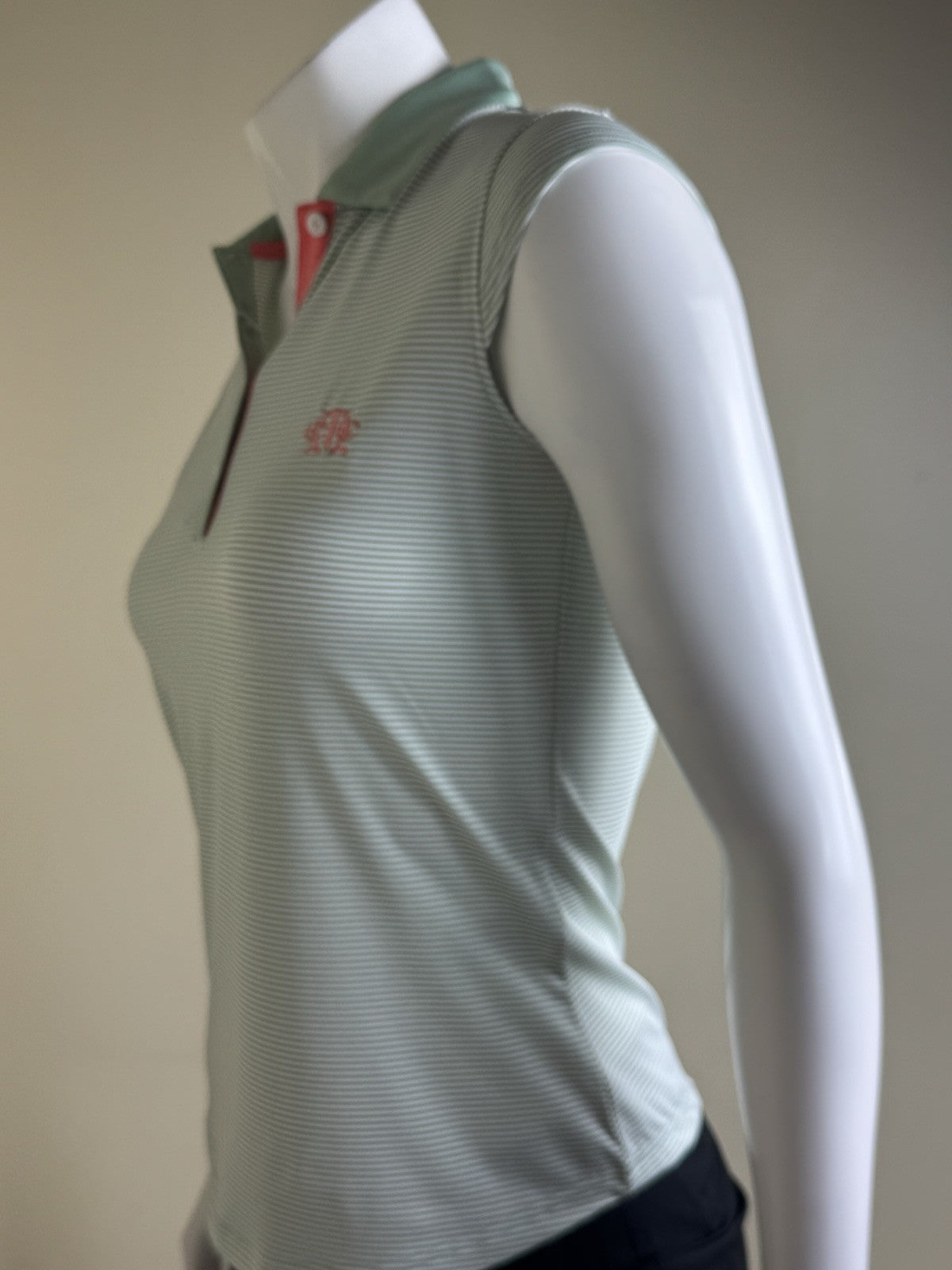 FootJoy Women's Golf Polo Shirt  Sz XS.    (B.148)