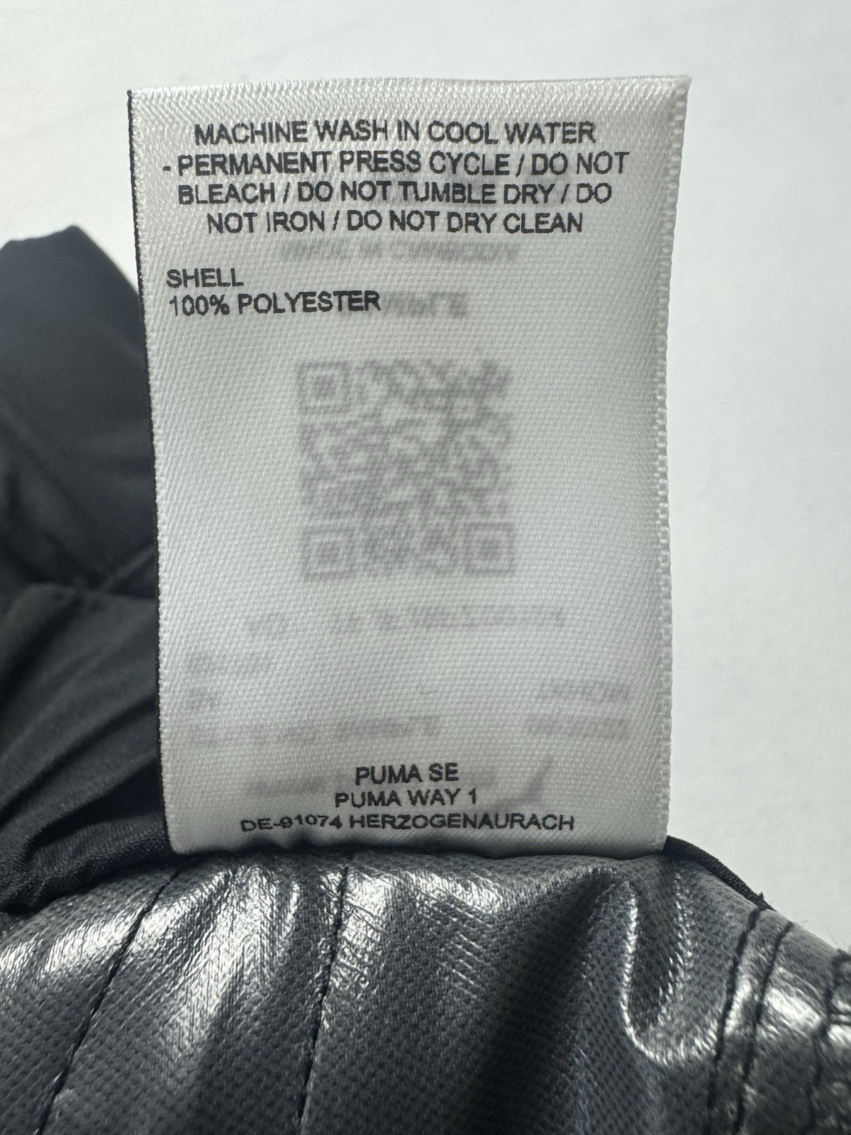 Puma Women’s Golf Pants Sz S.   (B.43)