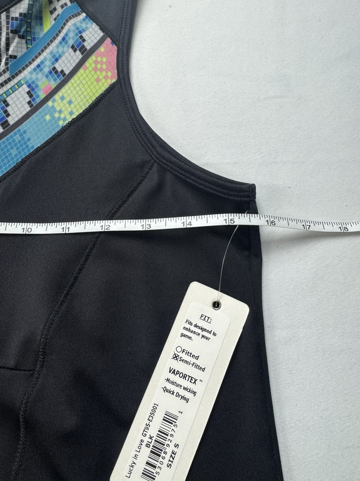 Lucky In Love Women’s Top Sleeveless Tennis Golf Shirt Sz S.     (B.33)