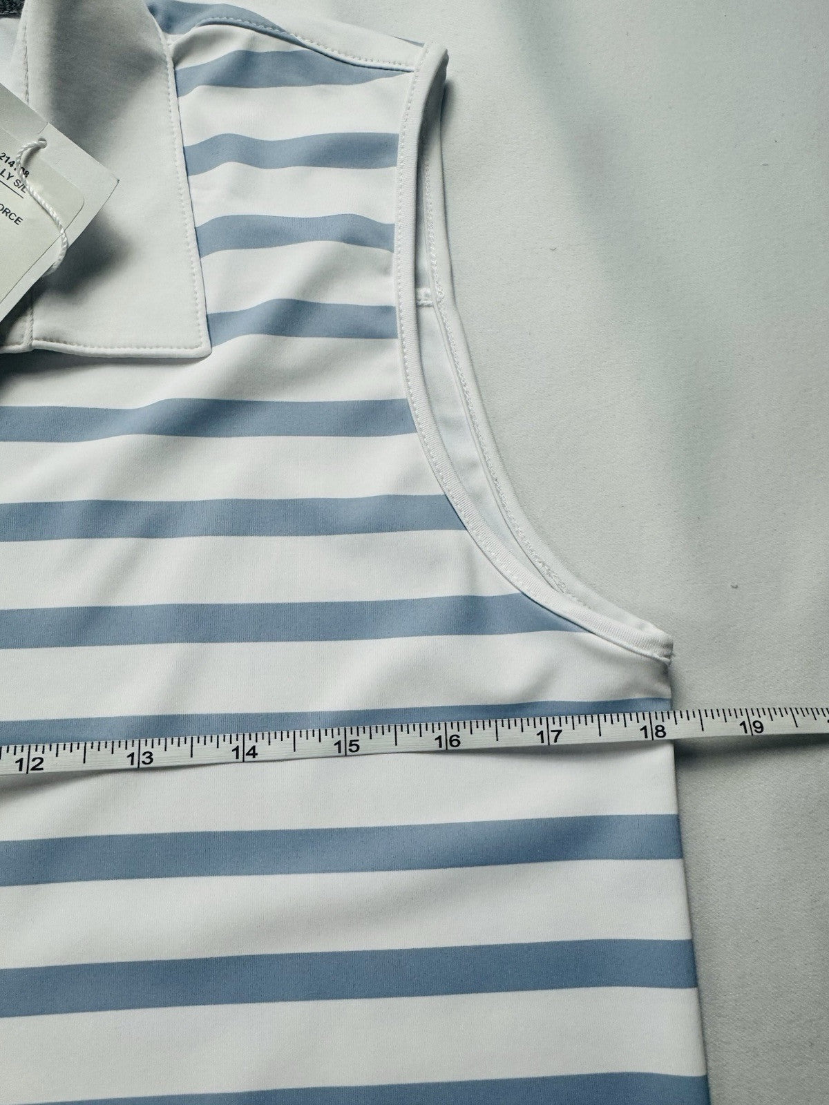 Heather Grey Women’s Golf Shirt Sz M.   (B.44)