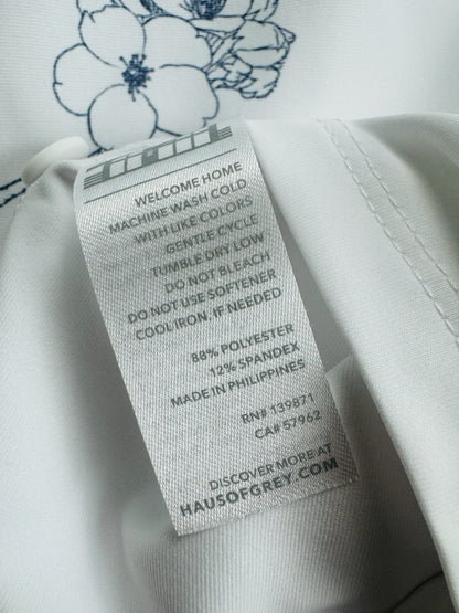 Heather Grey Women’s Golf Shirt Sz M.   (B.44)