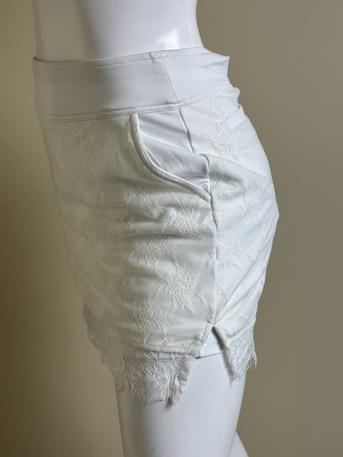 Teleri Athletics Women’s Skort Skirt Size S   (B.43)