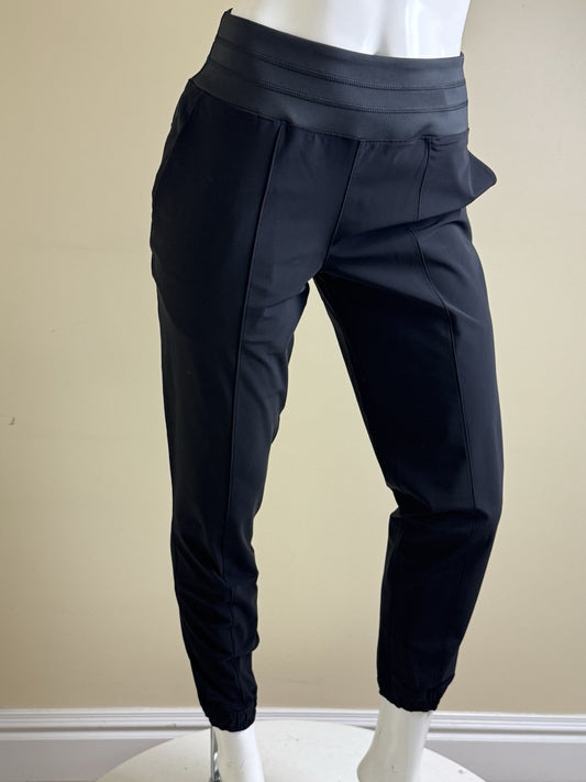Puma Women’s Golf Pants Sz S.   (B.39)