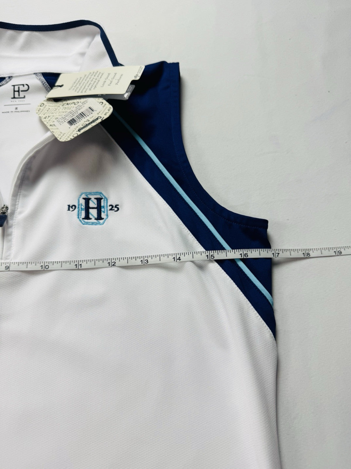 EP New York Women’s Golf Shirt Sz S.    (B.33)