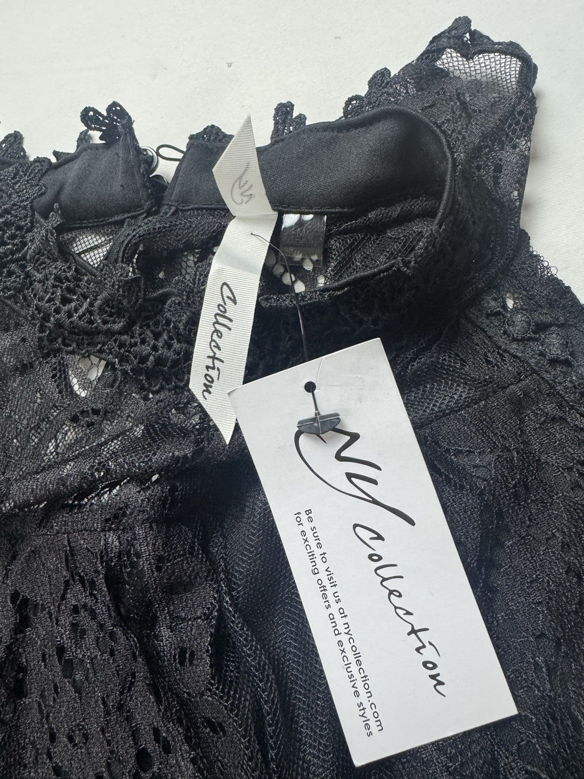 NY Collection Women’s Lace Sleeveless Blouse Black Sz M. (B.147)