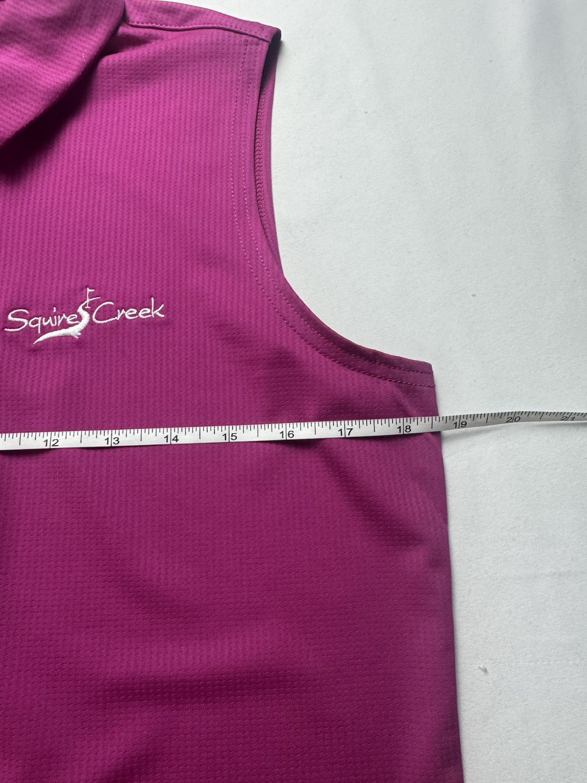 LeverWear Women's Golf Polo Shirt Sz L.     (B.136