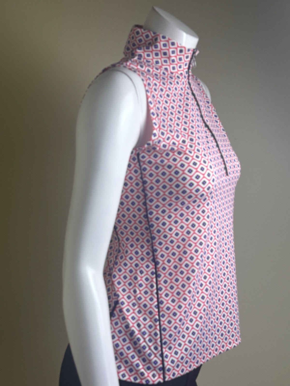 KINONA Women’s Sleeveless Golf Shirt Floral Sz XS.   (B.148)