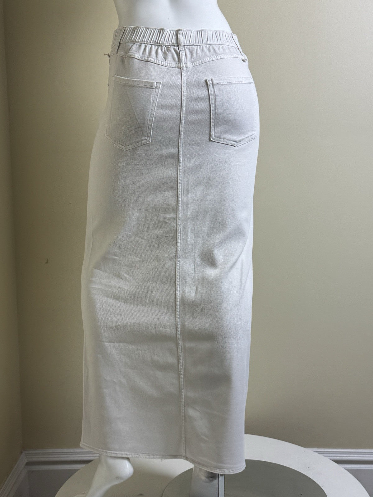 $178 Splendid Ivory Denim Long Skirt Size S.      (B.146)