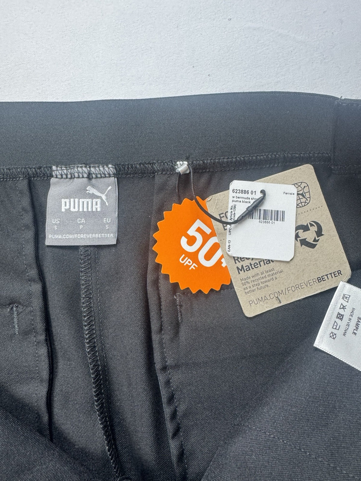 PUMA Women’s Golf Shorts Size S. (B.39)