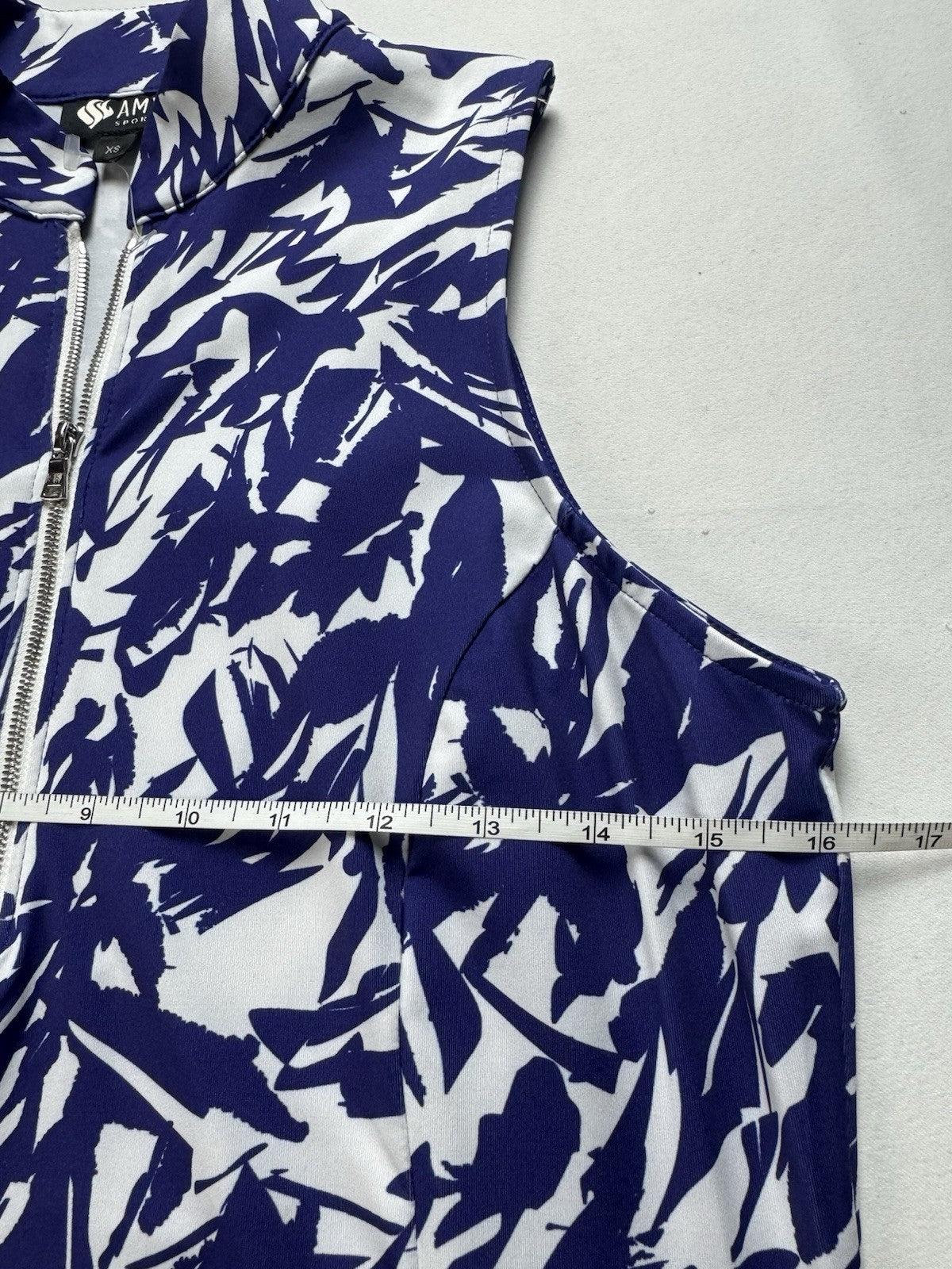 Amy Sport Women's Golf Shirt Sz XS.     (B.145)