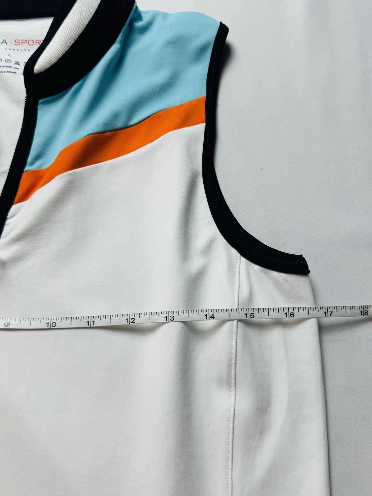 Lohla Sport Women’s Golf Shirt Sleeveless Sz L.       (B.136)