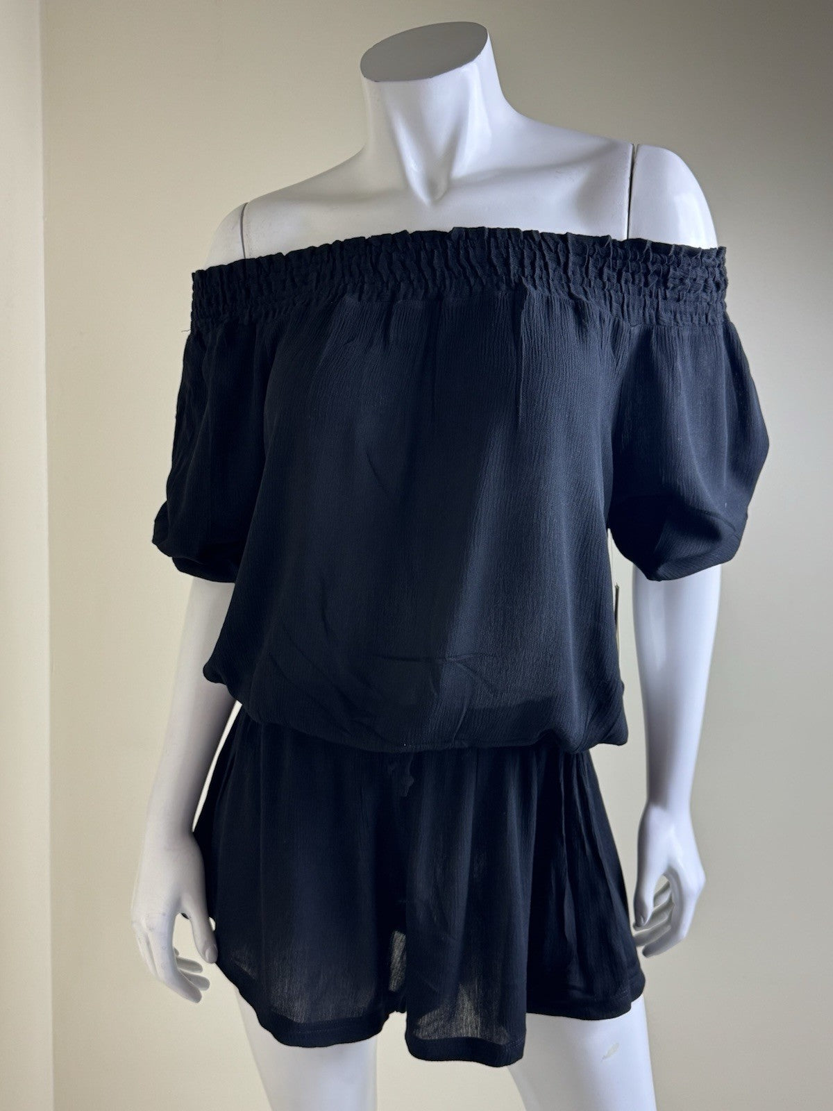 $54 Raisins West Coast Off-the-Shoulder Romper Cover-up Women's Sz S.    (B.182)