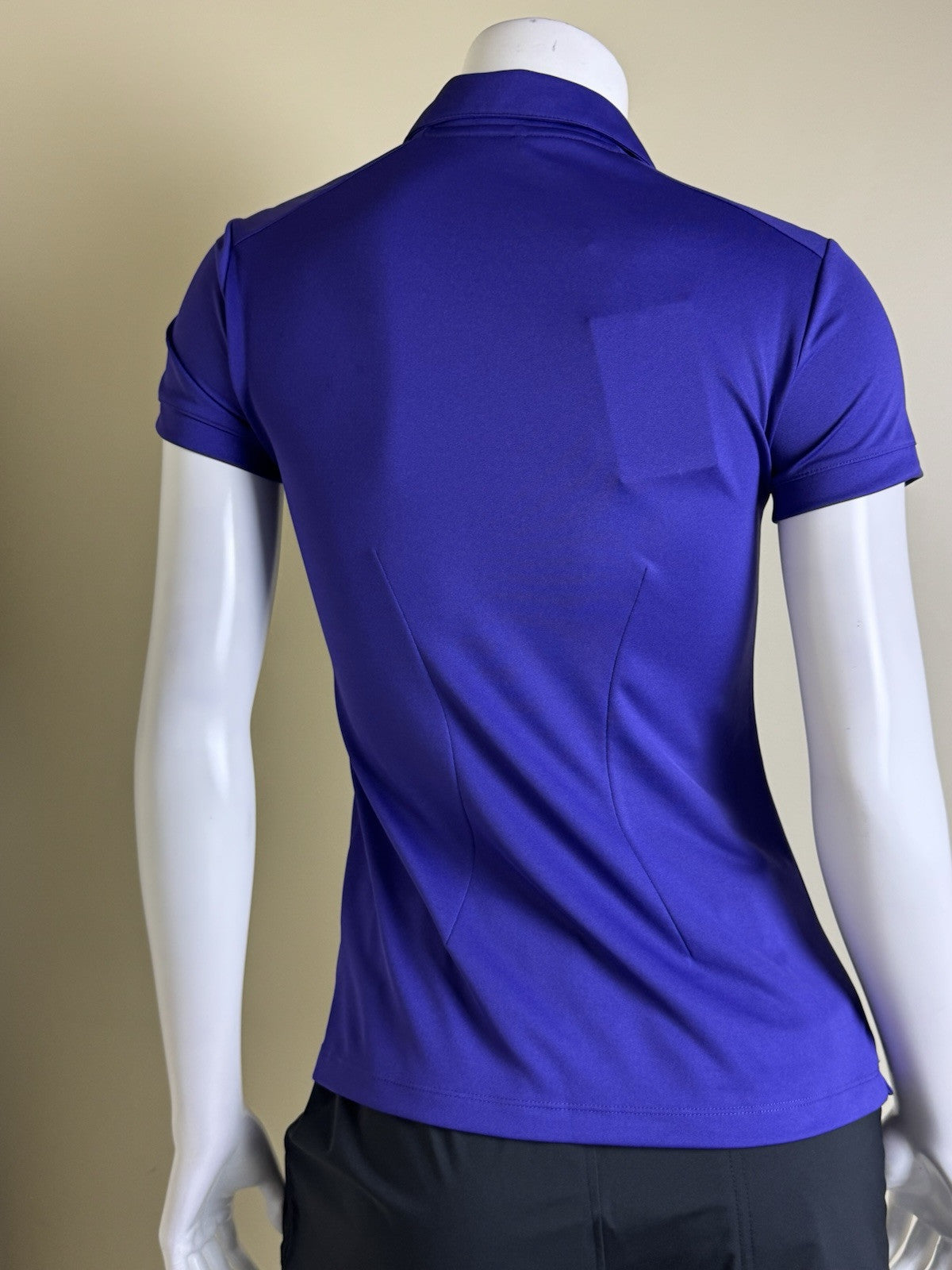 Nike Dri-fit Women’s Golf Shirt Sz S.    (B.33)