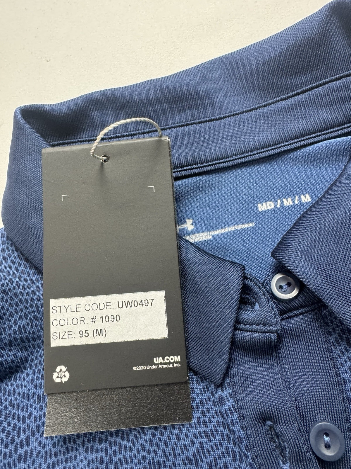 Under Armour Women's Golf Tennis Shirt Sz M.    (B.44)